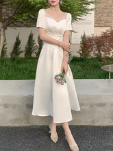 Französisches schlichtes Abendkleid